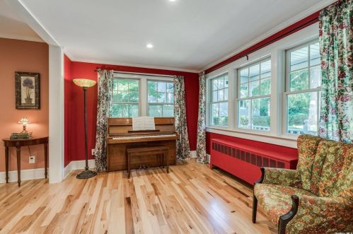 50 Lewis Ct, Huntington Station NY 11746-1113 exterior