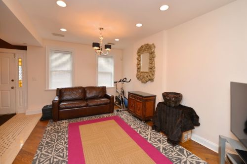 617 Dickens Ave, Chicago IL  60614-4401 exterior