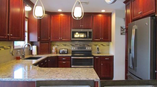 5 Eugene Ct, Poughkeepsie, NY 12601-1657