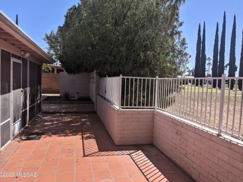 8950 25th St, Tucson AZ  85710-8602 exterior