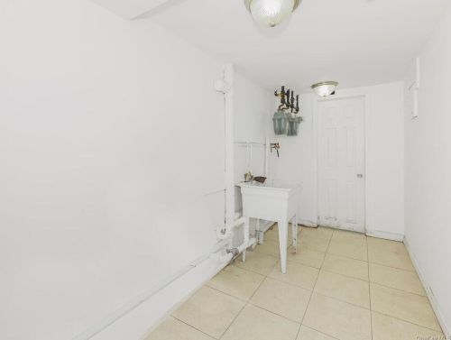 461 Commonwealth Ave, Bronx NY 10473-3502 exterior