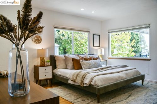 154 Avenida Dr, Berkeley CA 94708-2145 exterior