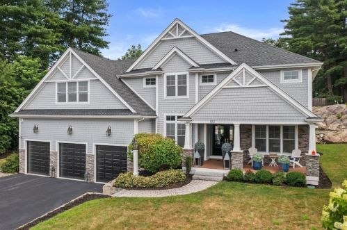 182 Bailey St, Canton, MA 02021-3931