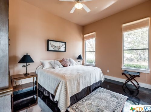 1009 Bluewater Pl, Spring Branch TX 78070-5485 exterior