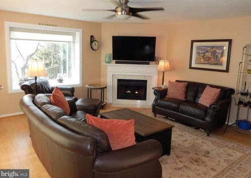 3 Oakmont Pl, Media PA 19063-2565 exterior