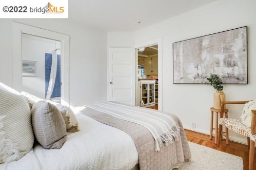 1553 San Lorenzo Ave, Berkeley CA 94707-1860 exterior