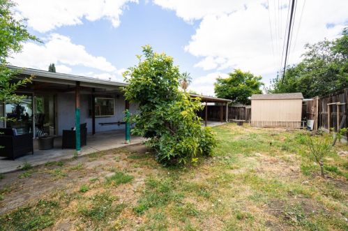 2067 Evelyn Ave, San Jose CA 95122-1611 exterior