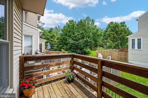 6133 Joust Ln, Alexandria VA 22315-4809 exterior