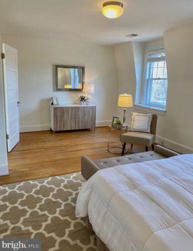 2812 27 St, Washington DC 20007-3144 exterior