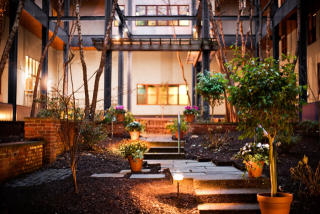 401 Amberson Ave, Pittsburgh PA  15232-1454 exterior