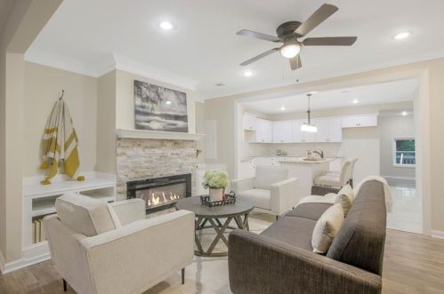 690 Dameron Cir, Atlanta GA 30311-2246 exterior