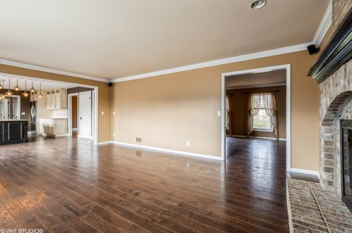 237 Burning Bush Trl, Bull Valley IL 60012-3652 exterior