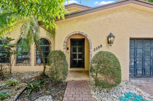 2598 4 Ct, Boca Raton FL 33432-1907 exterior