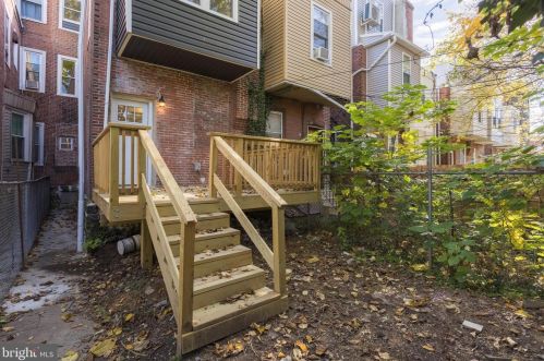 1146 52nd St, Philadelphia, PA 19143-4218