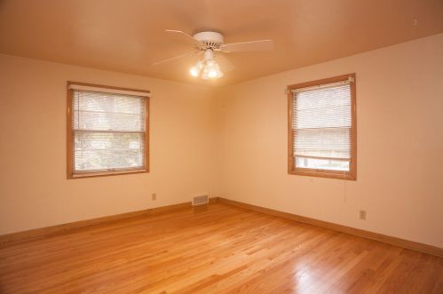 4220 86, Milwaukee WI 53222-1704 exterior