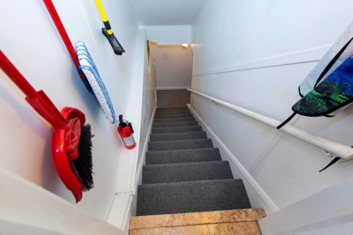 4758 Hollywood Ave, Milwaukee WI 53211-1037 exterior