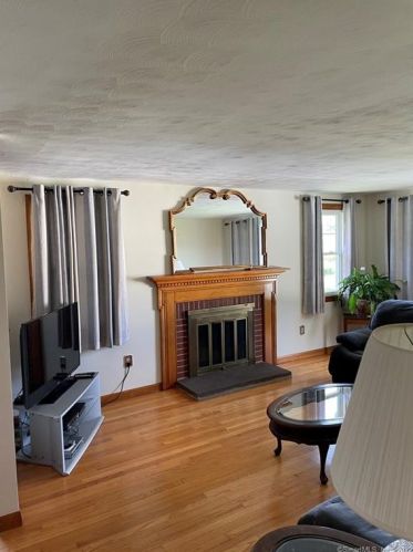 43 Grandview St, New Britain CT 06053-3048 exterior