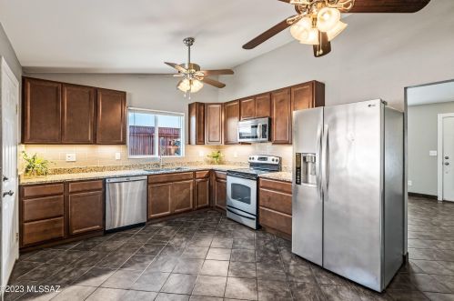 4500 Meggan Pl, Tucson, AZ 85741-1686