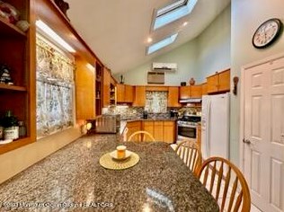 57 Eardley Rd, Edison NJ 08817-3030 exterior