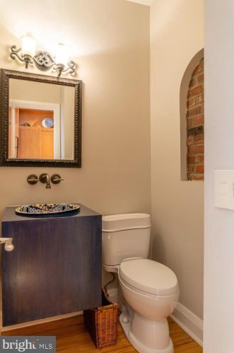 1245 Independence Ave, Washington DC 20003-2302 exterior