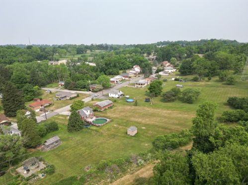 126 Tilford Rd, Pittsburgh PA 15235-2249 exterior