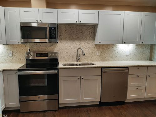 5082 Chamblee Dunwoody Rd, Atlanta GA  30338-5663 exterior