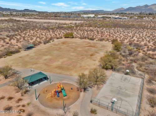 6863 Cottontail Run Ave, Tucson AZ 85756-3064 exterior