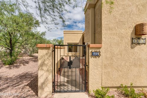 1035 Camino Diestro, Tucson AZ 85704-7694 exterior