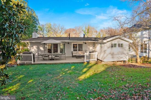 6651 Old Chesterbrook Rd, Mc Lean VA  22101-4661 exterior