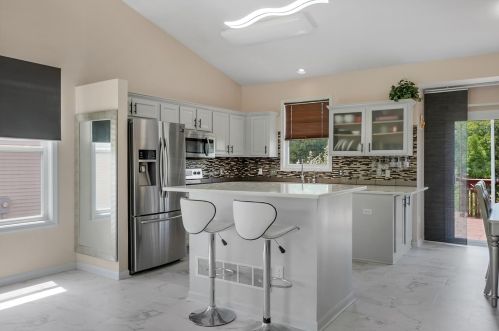 2499 Black Horse Dr, Grand Rapids MI 49505-3970 exterior