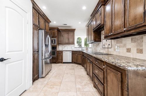 18909 Walden Frst Dr, Humble TX 77346-6008 exterior