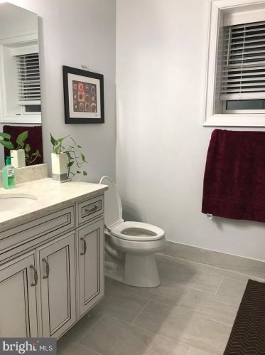 6937 Hector Rd, Mc Lean VA  22101-2111 exterior