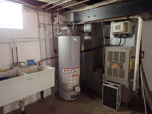 613 Allen Ave, Monaca PA 15061-1607 exterior