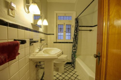 5559 Devonshire Ave, Saint Louis MO 63109-2872 exterior