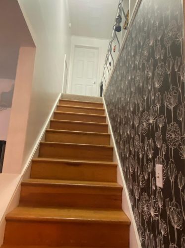 225 Jefferson St, Lowell MI 49331-1120 exterior