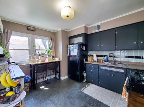 7519 Wright St, Milwaukee, WI 53213-1138