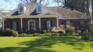 1807 Rivershore Rd, Elizabeth City, NC 27909-6207