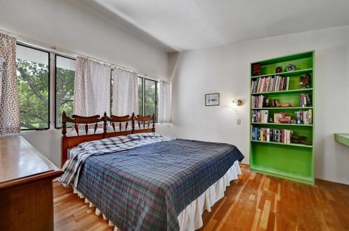 1804 Alta Vis Ave, Austin TX 78704-5226 exterior