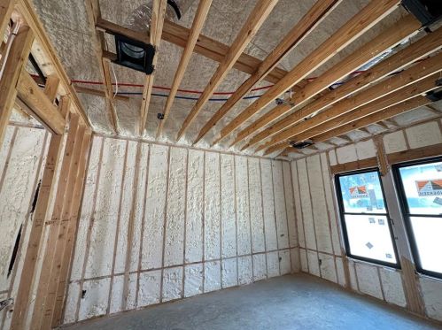 302 Edgewood Dr, Montgomery TX exterior