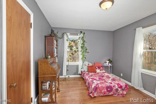 1658 Rosewood Ave, Grand Rapids MI 49506-4445 exterior