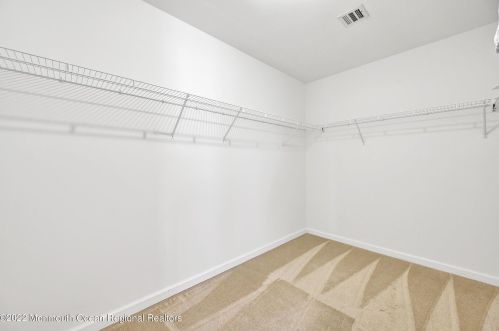 19 New Jersey Ave, Lavallette NJ 08735-2528 exterior