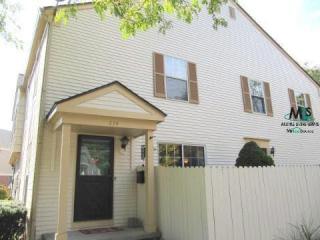 274 1st St, Rochester, MI 48307-2600