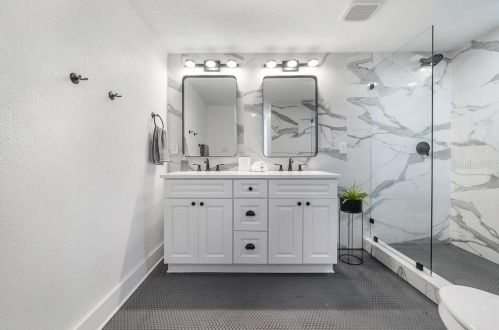 1220 Clifton St, Tampa FL  33604-6810 exterior