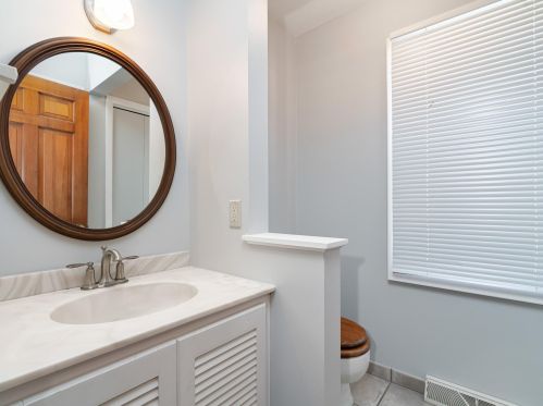 1618 16 St, Manitowoc WI 54220-6124 exterior