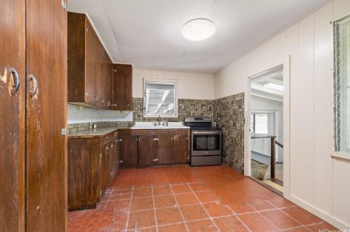 370 Elelupe Rd, Honolulu HI 96821-2248 exterior