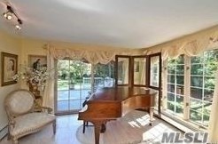 159 Harned Rd, Commack NY 11725-5117 exterior