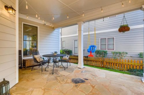 1604 Dupont Commons Dr, Atlanta GA 30318-2788 exterior