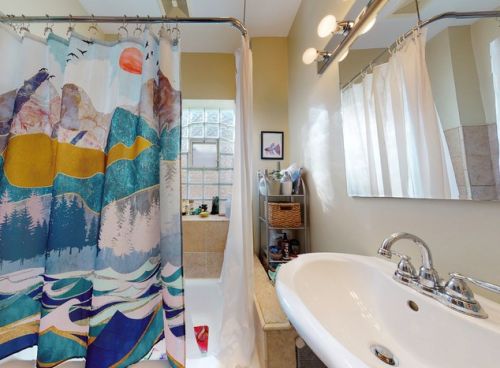 1922 Wilson Ave, Chicago IL 60625-3760 exterior