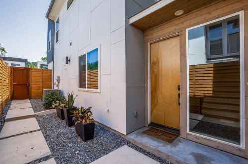 5129 Hall St, Dallas TX  75235-8815 exterior