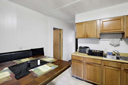 1219 Massasoit Ave, Chicago IL 60638-1505 exterior